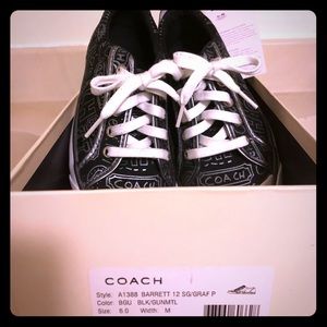 Coach sneakers size 6